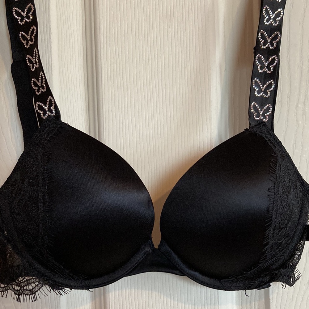 Victoria’s Secret Very Sexy Bling Push Up Bra 34A